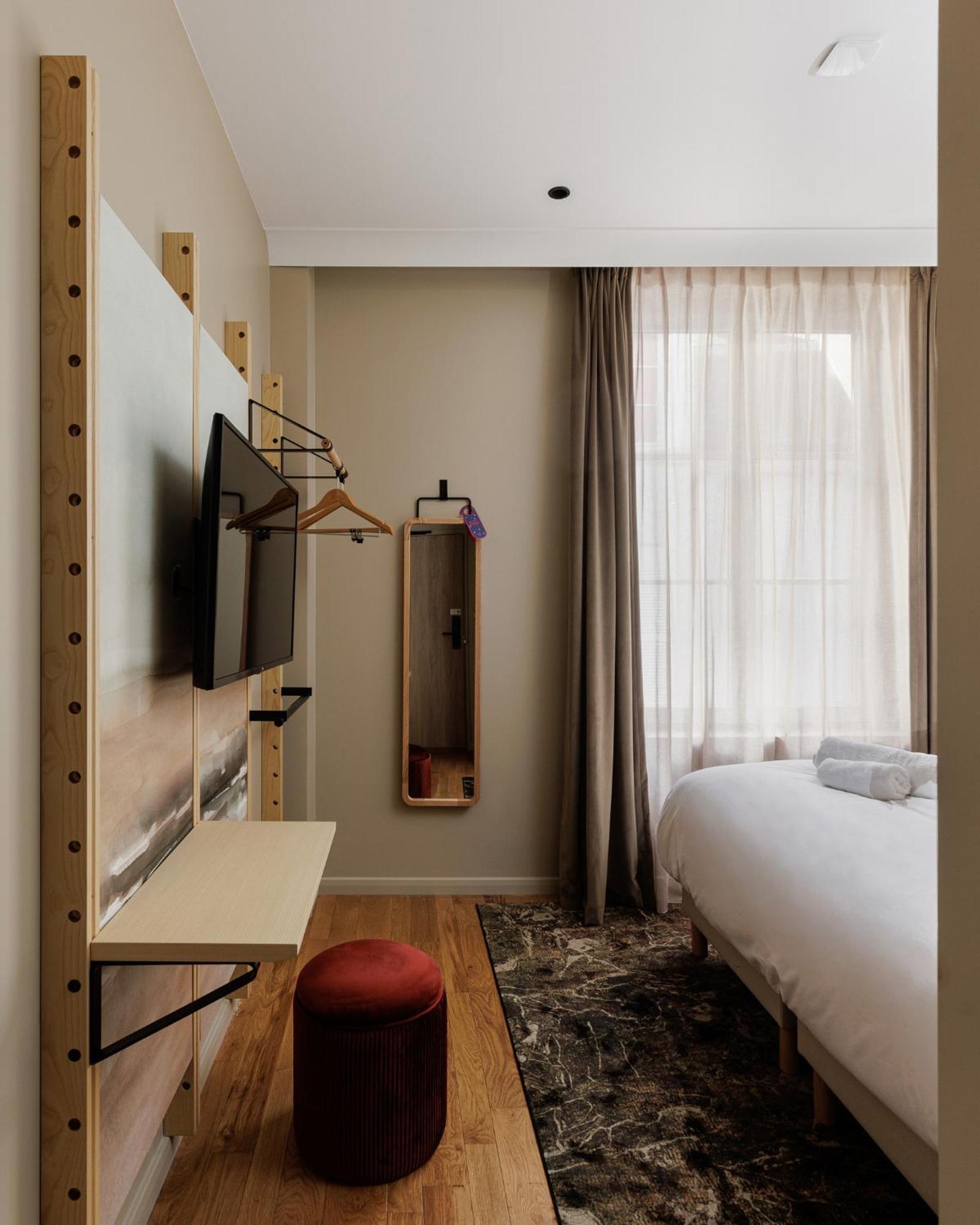 Hotel Des Sept - Entree Autonome, Reception En Ligne - Encore Mieux Orléans Exteriör bild