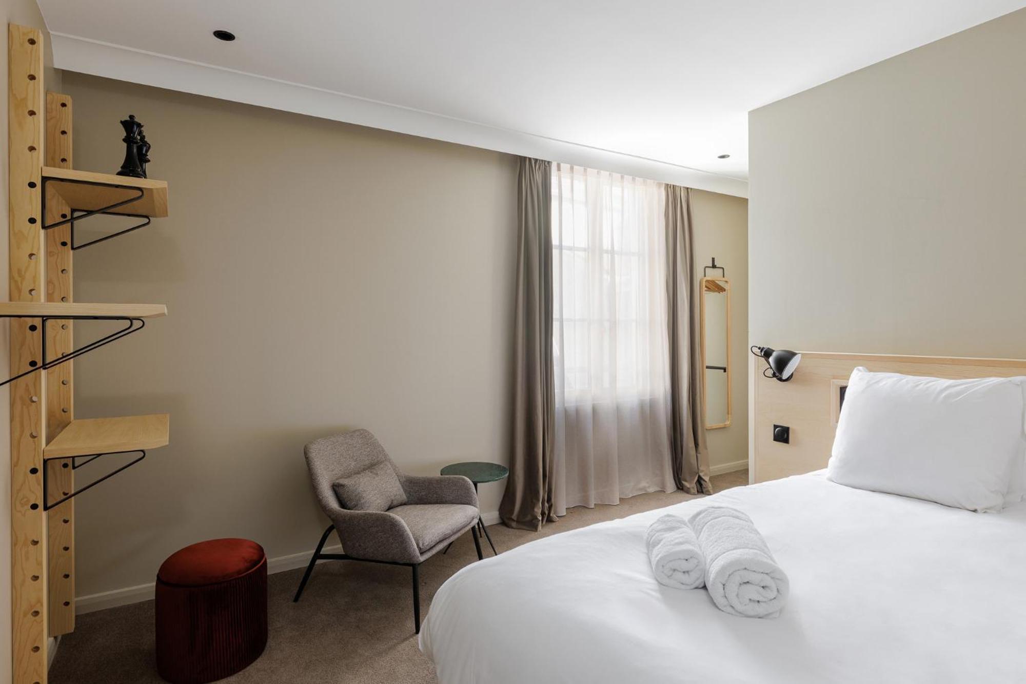 Hotel Des Sept - Entree Autonome, Reception En Ligne - Encore Mieux Orléans Exteriör bild