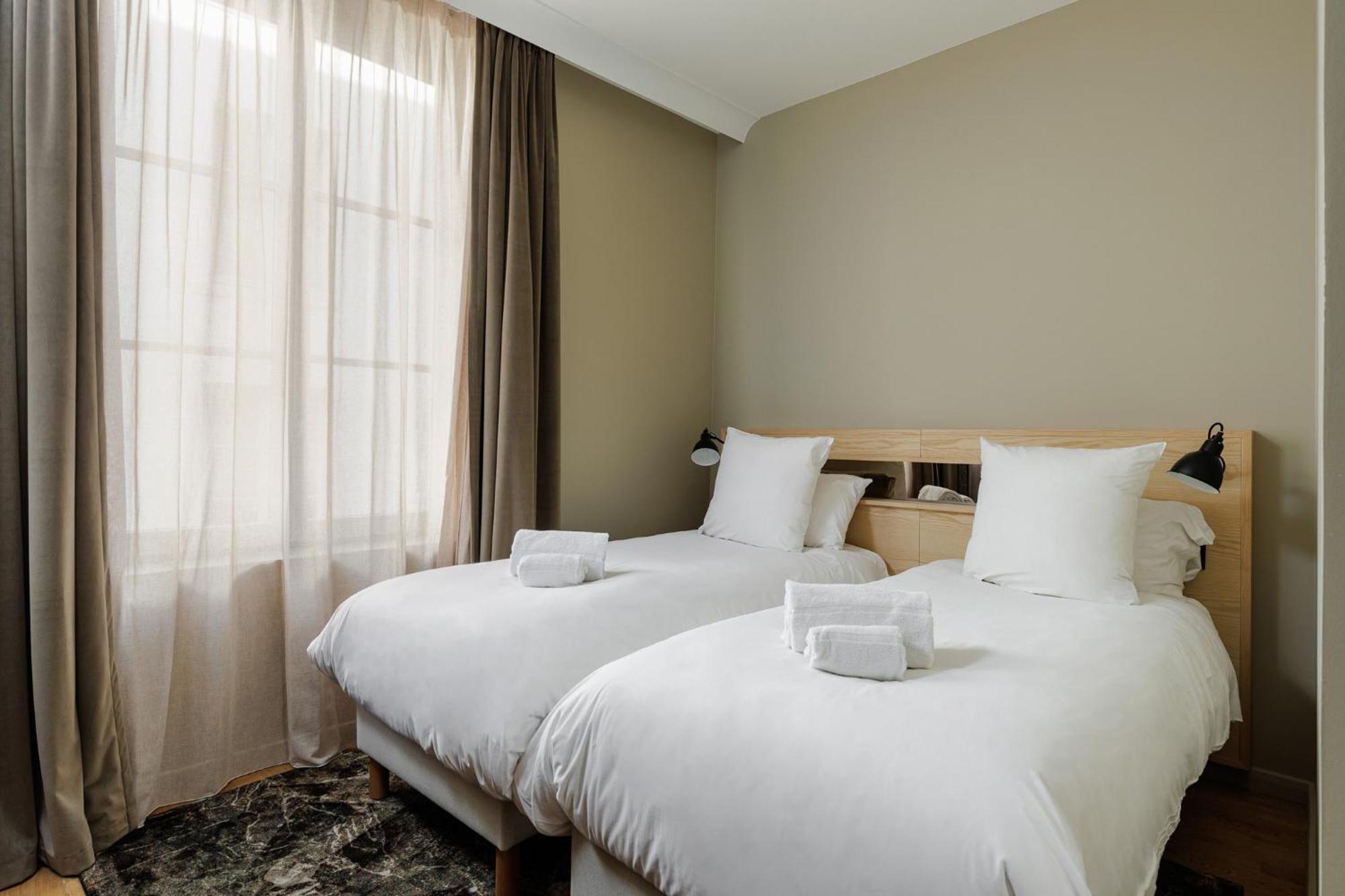 Hotel Des Sept - Entree Autonome, Reception En Ligne - Encore Mieux Orléans Exteriör bild